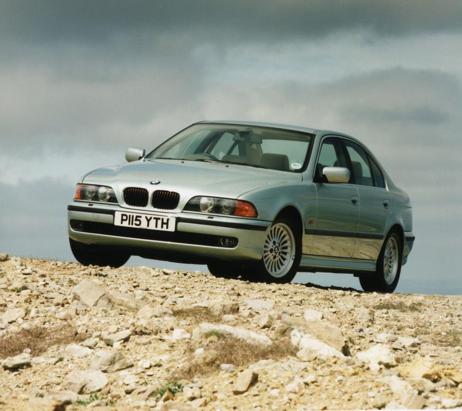  BMW 540i Sedan 1996 года  (фото 9 из 13)